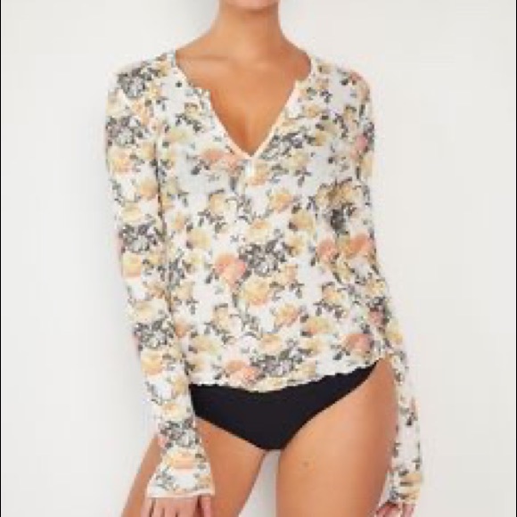 Urban Outfitters out from under scarlet Henley top - Picture 2 of 6